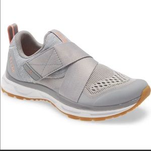 TIEM Spin Shoes Brand NEW color Gray size 6.5 SALE!!